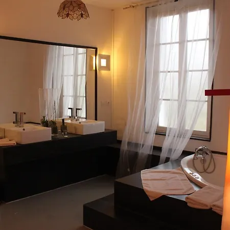 Ξενοδοχείο Le Relais Du Silence Chateau Lavail 3*