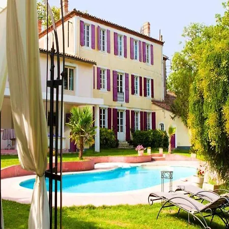 Le Relais Du Silence Chateau Lavail 3*