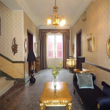 Le Relais Du Silence Chateau Lavail 3*